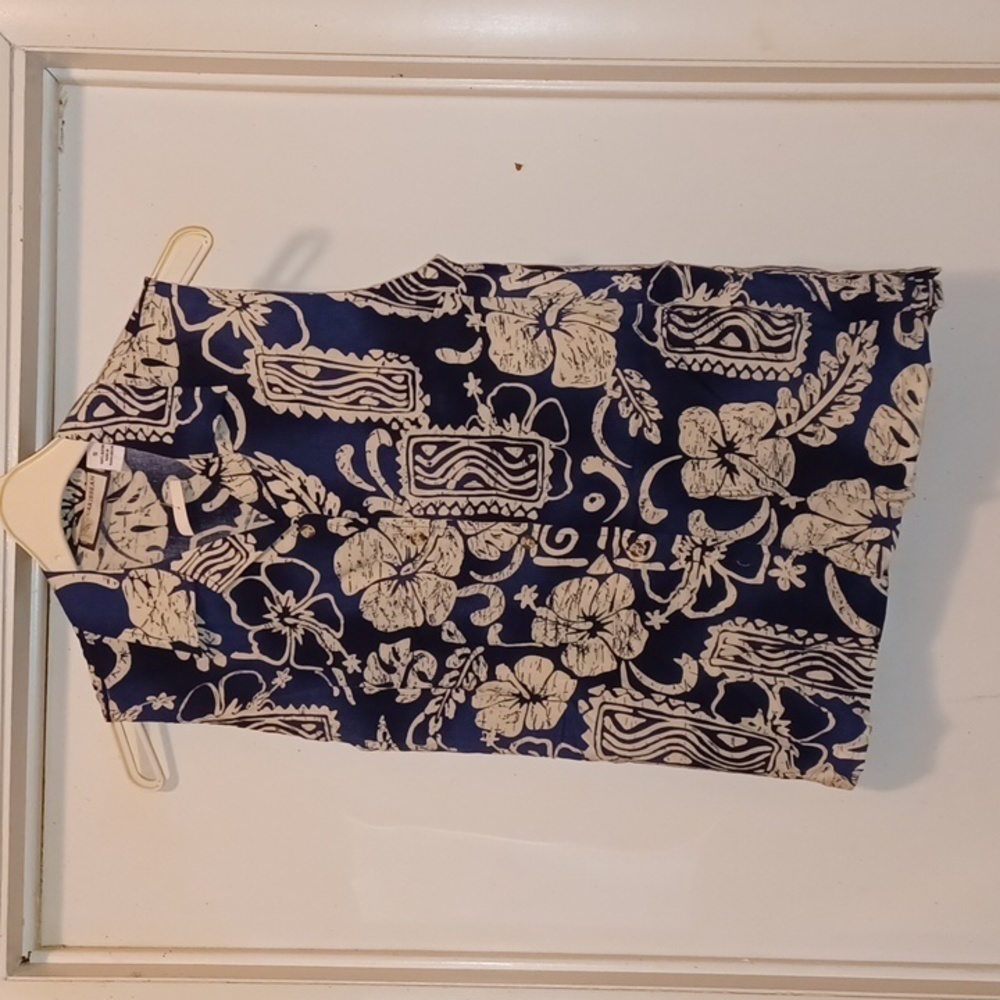 NWT - Caribbean Sleeveless Button Up Blouse - Size Small